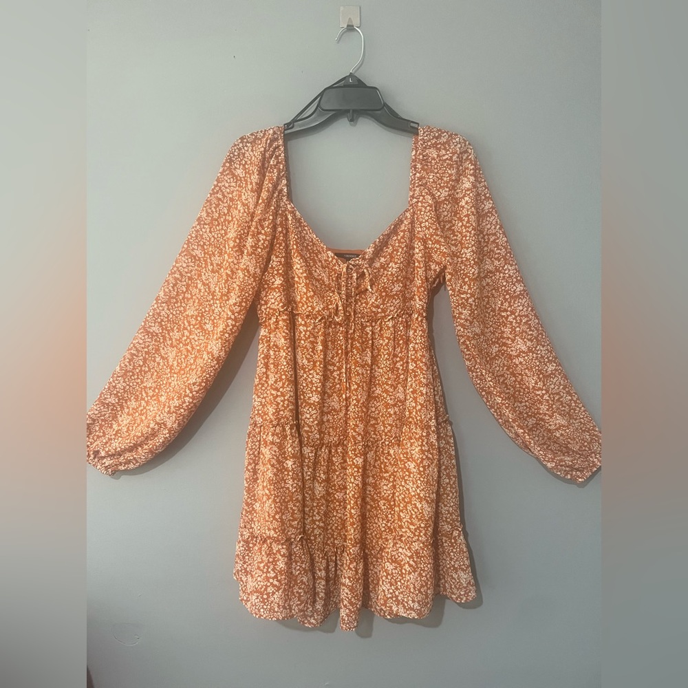 Beautiful FLORAL  dress FOREVER 21
